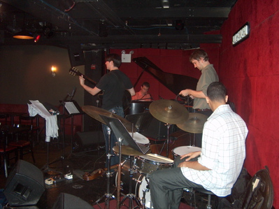 Double Bassist (UK) & Down Beat - Ascensio Quartet / Double Bassist (UK) & Down Beat
